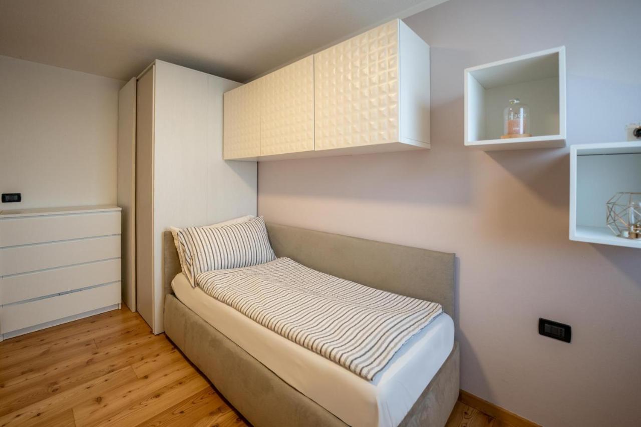 Casa Beba - Agenzia Dolomiti Affitti Apartman Cavalese Kültér fotó